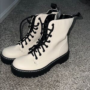 Women's Cream Lace-Up Boots